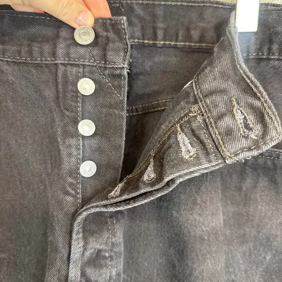 Levi's 501 Jeans Mens Size 40 x 30 Black Denim Button Fly Straight Leg 5-Pockets